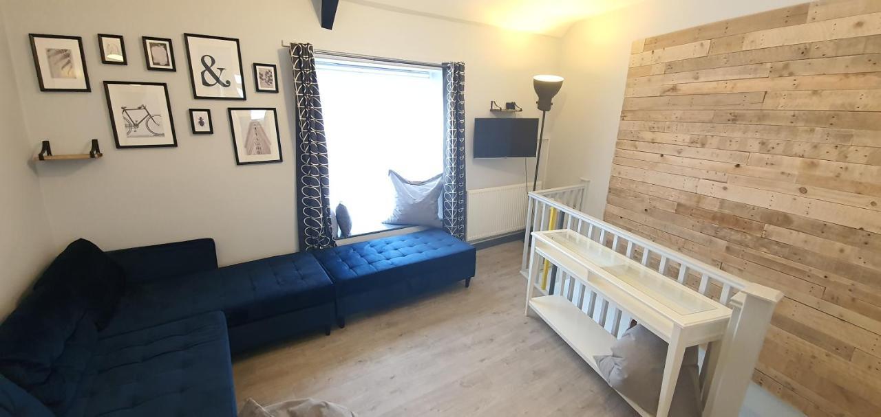 Cheddar Village Apartment Eksteriør billede